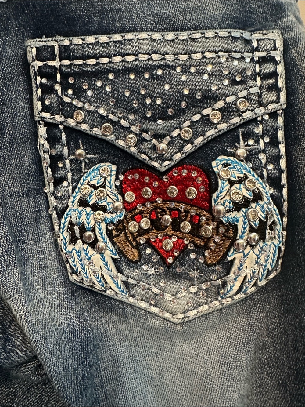 Vintage Y2K Disclosure Women’s Boot Cut Jeans w/ Red Heart & Embroidered Wings 0 - Picture 6 of 8